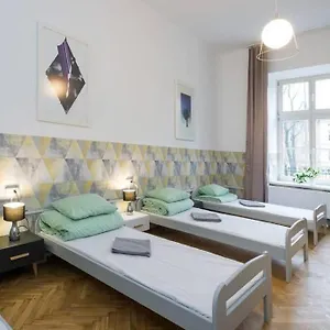 https://stay-in-the-heart-of-krakow-2.krakowhotelspoland.com
